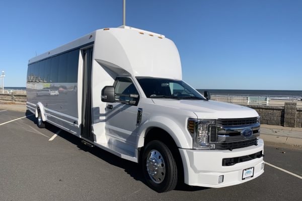 limo-luxury-white-party-bus-for-30-passengers-rental-12