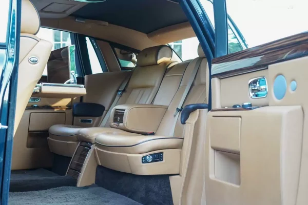 rolls-royce-phantom-2-8.jpg